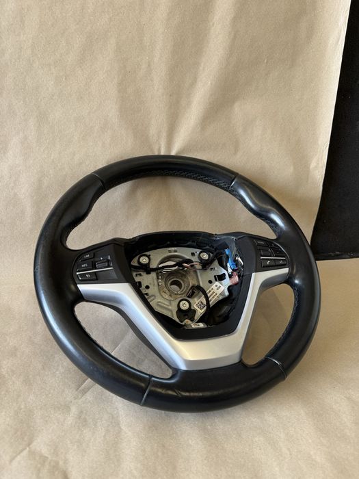 Волан за Bmw X5 F15 \  X6 F16 ( Оригинален OEM ) ( Пера \ Вибрация )