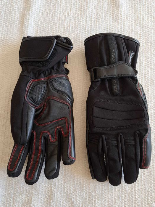 Дамска мото екипировка