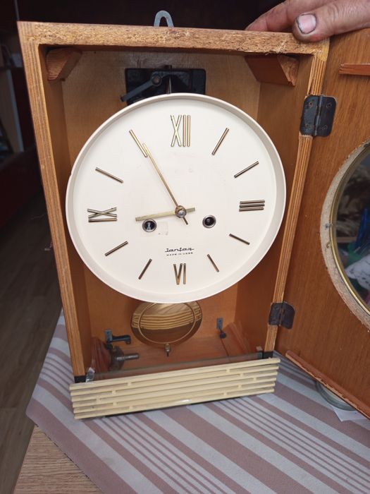 Ceas vechi IANTAR – autentic, de colecție