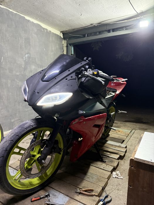 Yamaha r1 250 kub