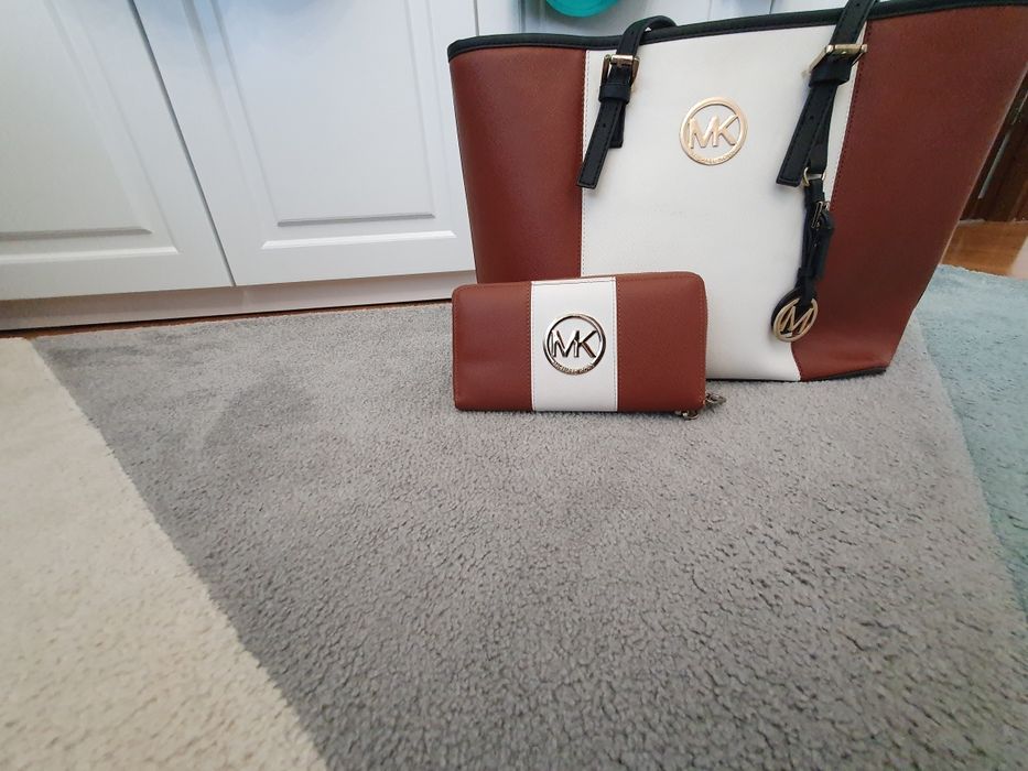 Geanta Michael Kors si Louis Viton