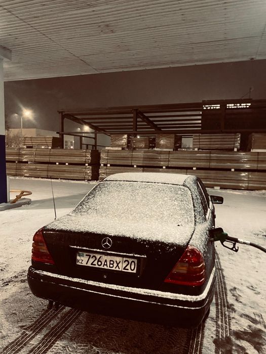 Мерседес бенз W202