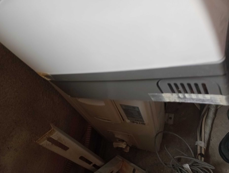 Продавам климатик NORDSTAR-12 000 BTU използван.
