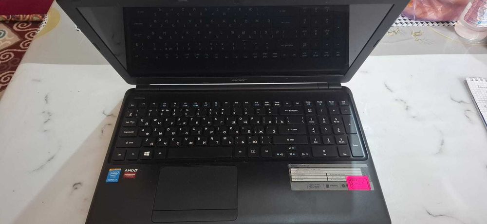 Acer E1-572G    Core i3