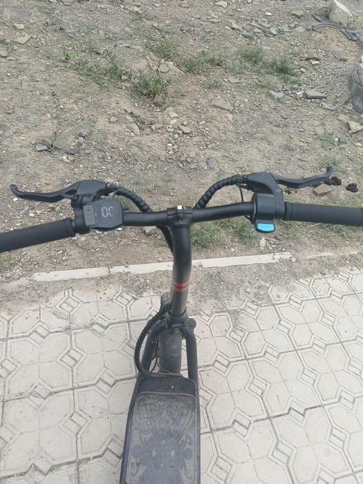 Продам электросамокат