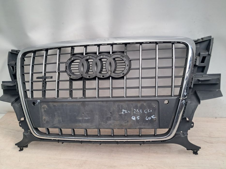 Грил решетка  броня ъгъл Audi Q5