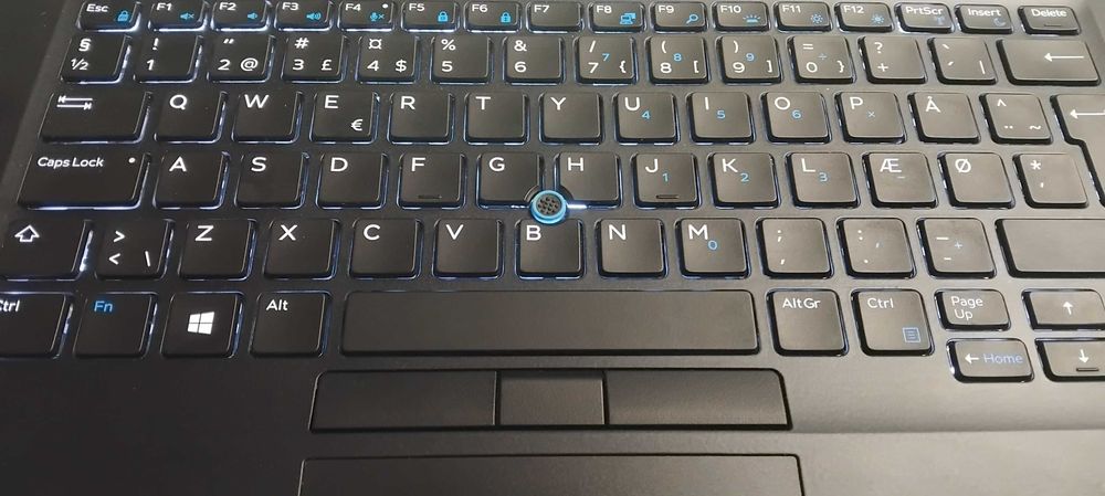 Dell-7490-i7 8650U/16GB-DDR4/256GBSSD-Nvme,Windows11-висок бизнес клас