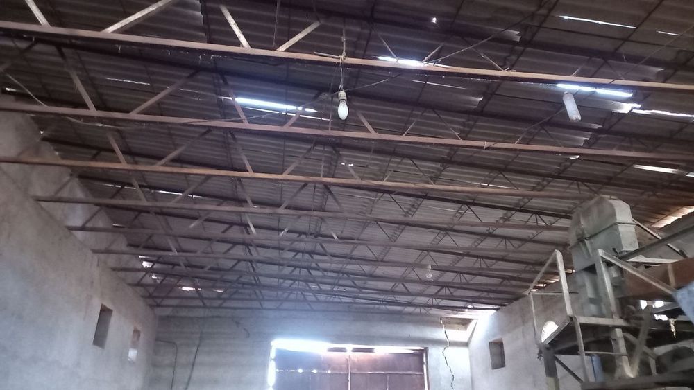 Ferma sotiladi.(76 lik ugolnikdan yasalgan)