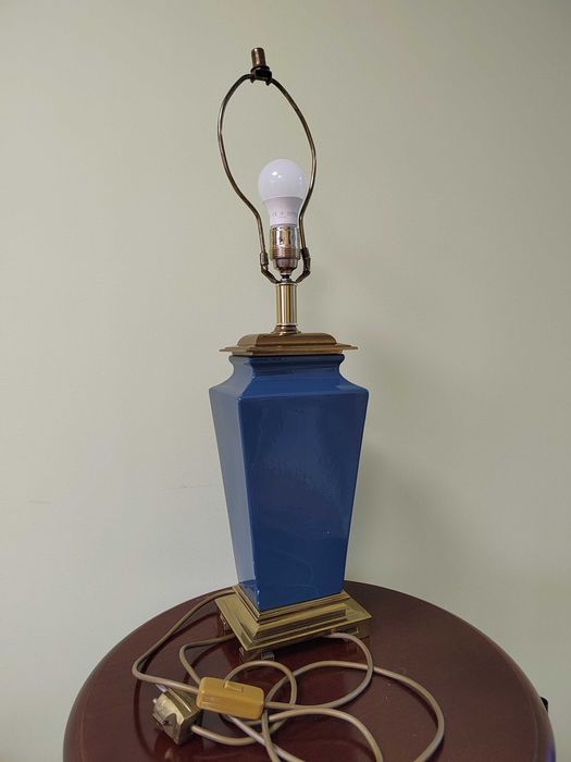 Бутикови лампи настолни ретро месинг, стъкло, порцелан