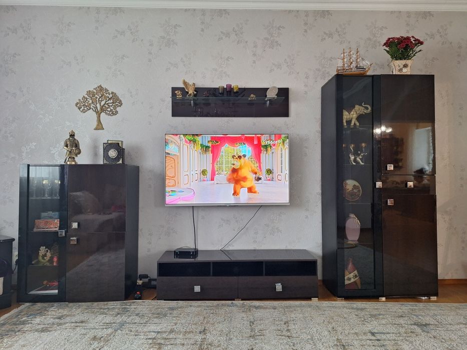 Продам лакированную стенку