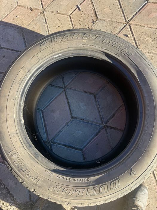 285/50/20 летние шины от lc200