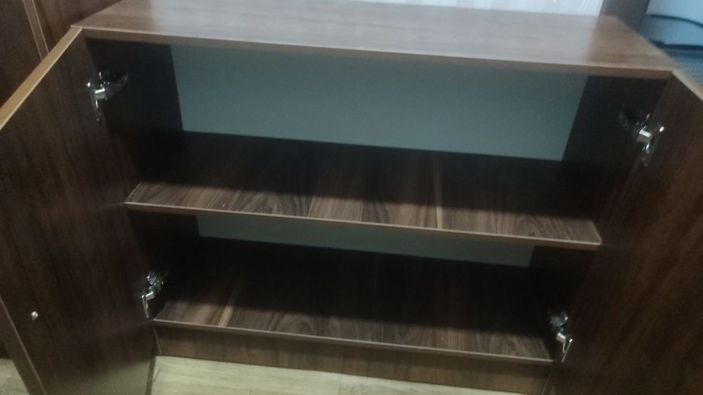 Продается офисный шкаф