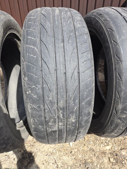 Продам резину на 18