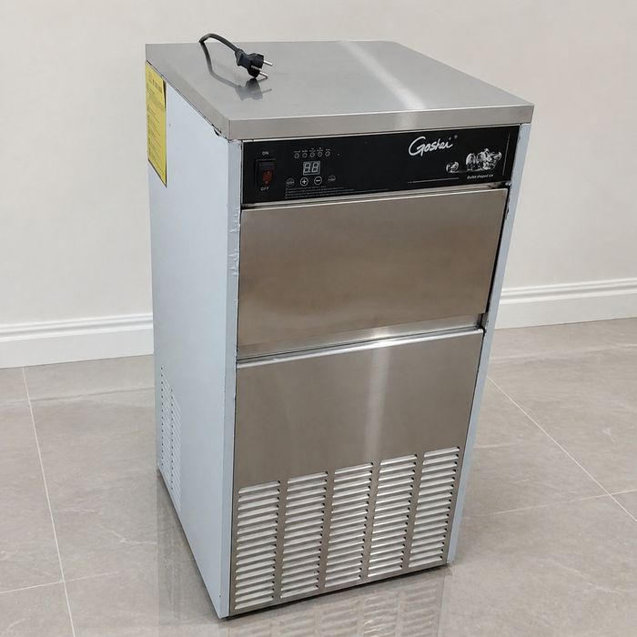 Льдогенератор SUH150 65 кг в сутки