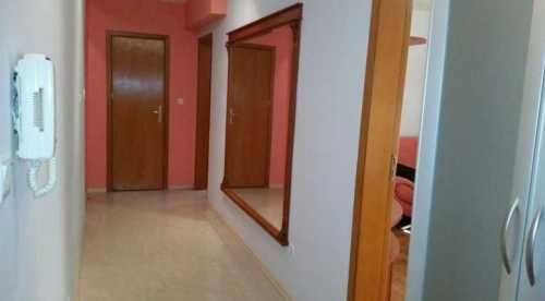 Дава се под наем Тристаен апартамент в Бургас, Център - 94 кв.м за 127.5 € - Снимка #9