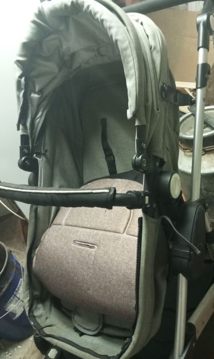 Продам коляску б/у