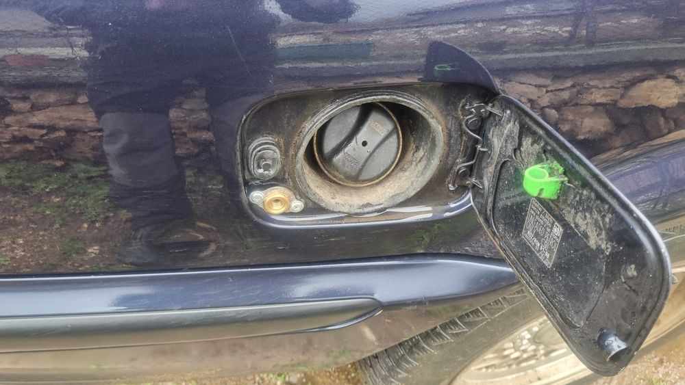 BMW 318 / 2001г./ 2500лв. Бензин - газ, газовата уредба е на 2 години