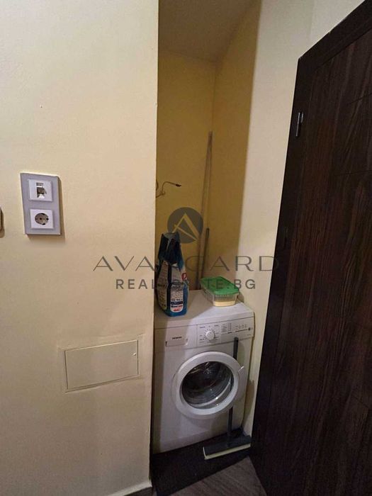 оф.24576 Тристаен обзаведен / МОЛ Пловдив