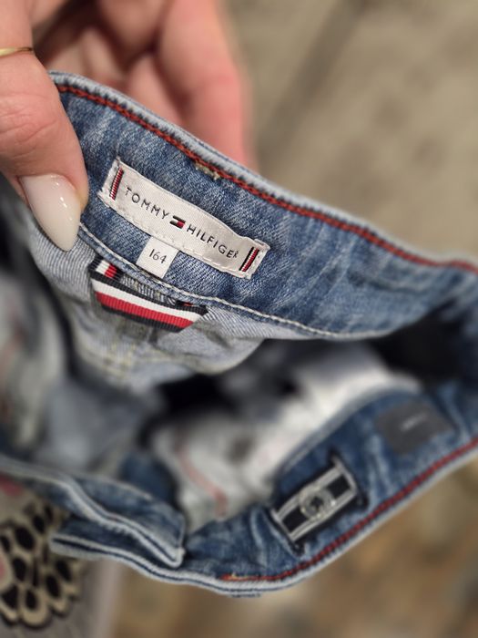 Детски дънки Tommy Hilfiger