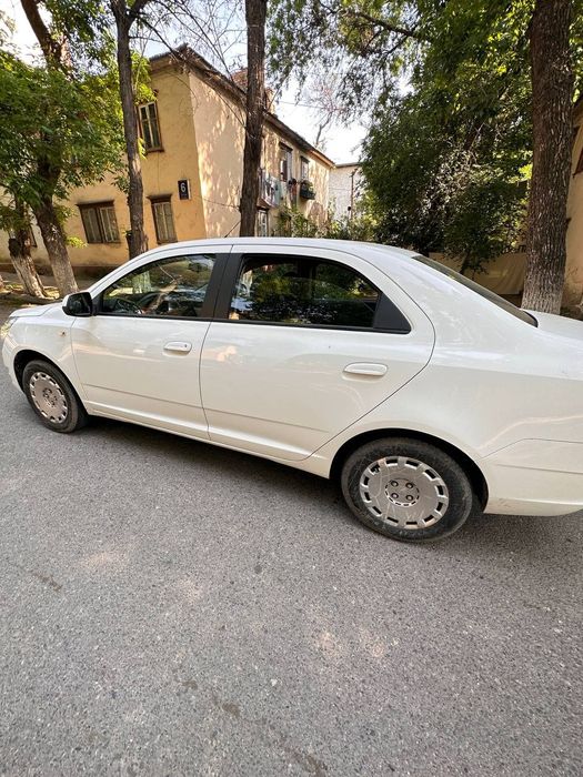 Cobalt.  8 ming 500$ kelishiladi