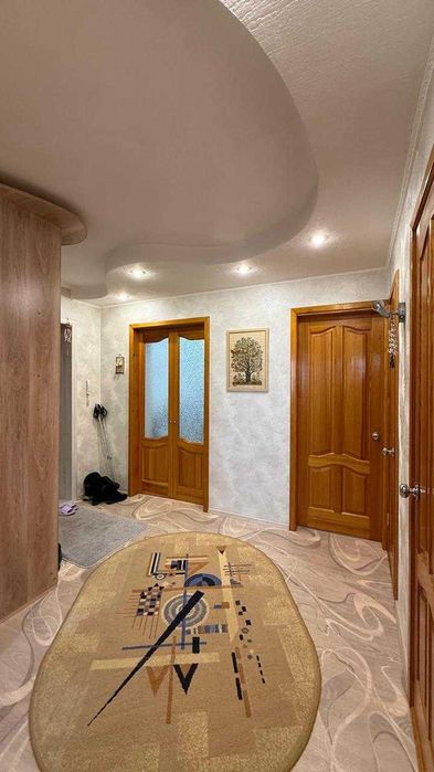 Продам 3-комн квартиру в Центре