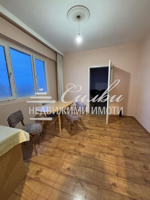 Дава се под наем Тристаен апартамент в Шумен, Болницата - 92 кв.м за 255 € - Снимка #5