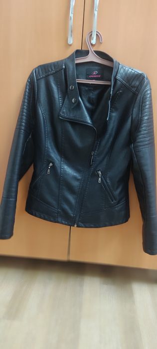 Продам кожаную куртку-косуху