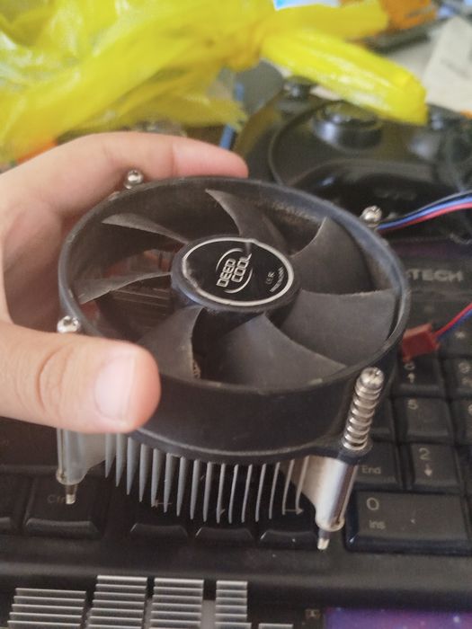 Срочно продаю видеокарту Zotac GT730 2GB+процессор+Кулер