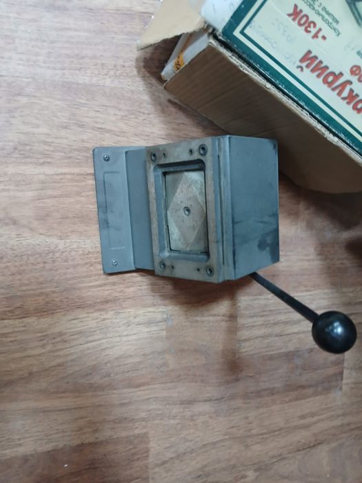 Сейф и резак для визитницы