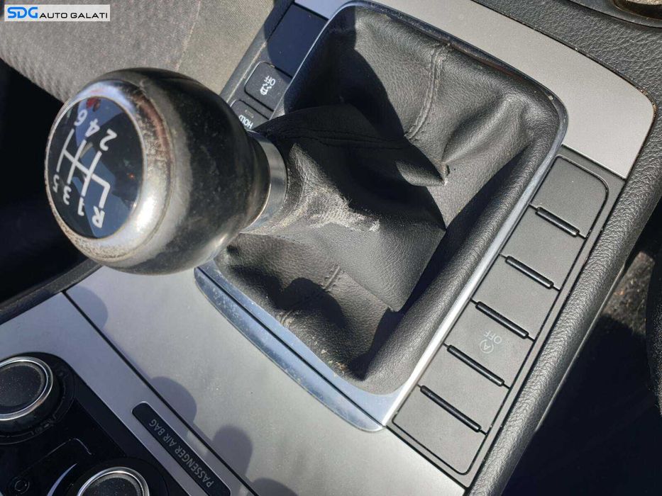 Nuca cu Manson in 6 Trepte de la Schimbator Trepte Viteze cu Uzura Volkswagen Passat B7 2010 - 2015 [Q3030]