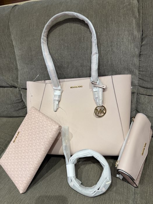 Michael Kors Charlotte 3in1 голяма Tote чанта