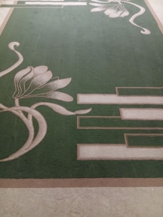 Продам ковры пачти новый