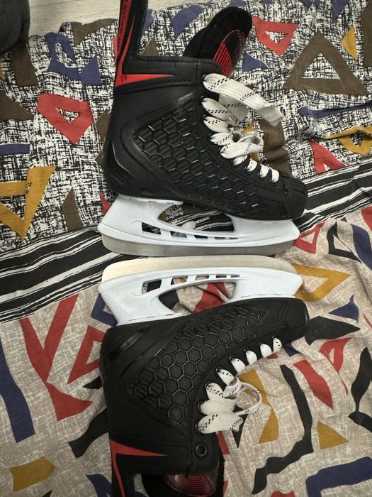 Коньки хоккейные для массового катания