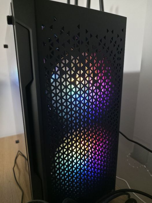 Ryzen 5 3600 + RX 6700 XT +32GB