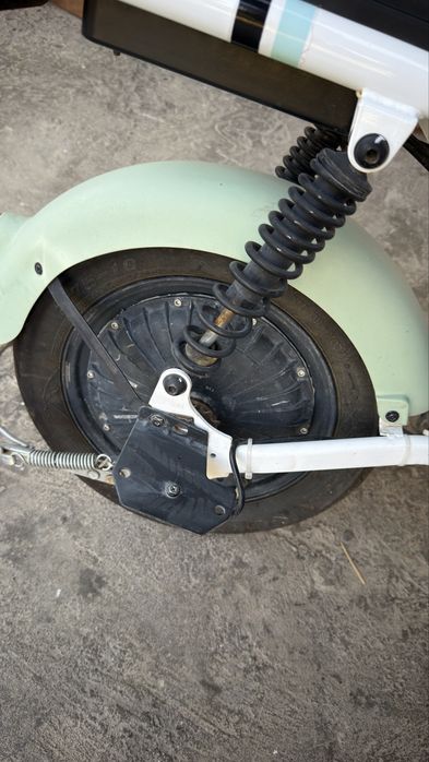 Skuter elektr sotiladi скутеры