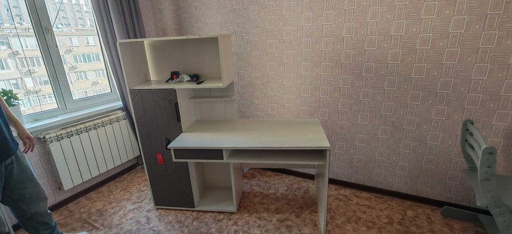 Письменный стол подростковый2