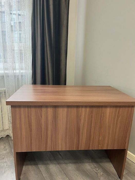 Продам новый стол