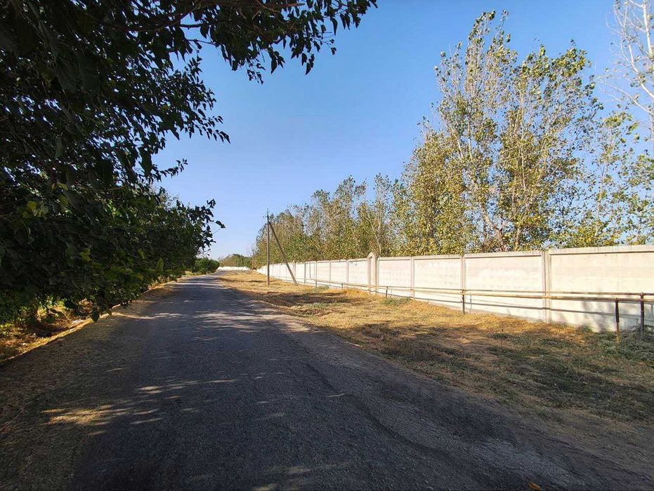 Ер 1,8 гектар, М-34 йулига 100 метр, Ишлаб чикраиш учун зор жой