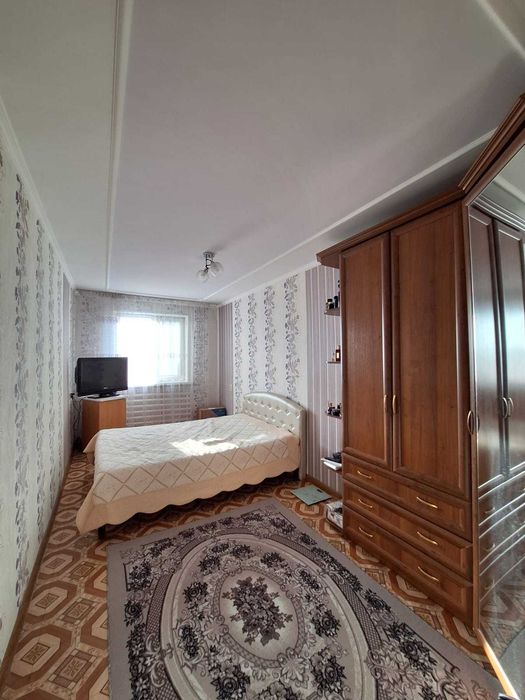 продам 2 ком квартиру на Уюте