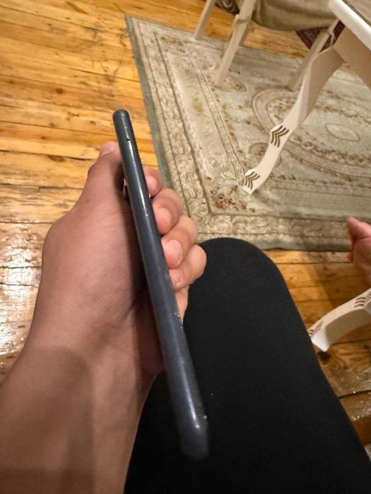 А 13 телефон не плохое ну к сожалению у телефона разбит экарн