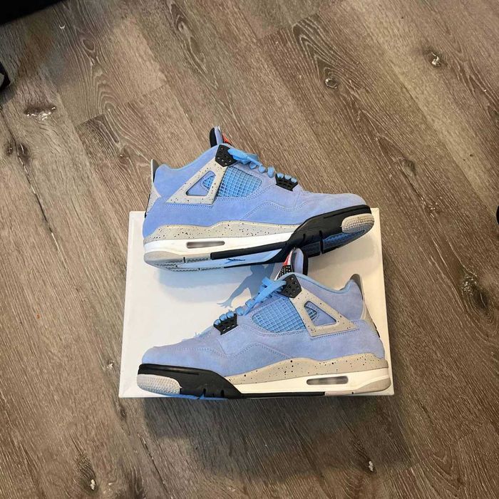 Jordan 4 University Blue