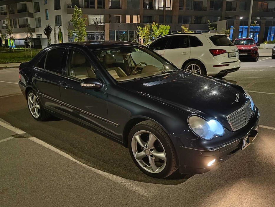 Mercedes-Benz w203 220cdi elegance  ; автомат, кожа.