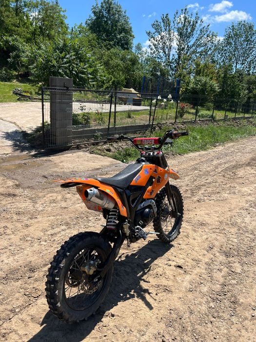 De vanzare cross kxd 125cc