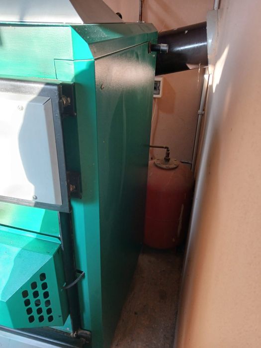 Vând centrală pe lemne Orlan 4