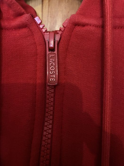 Червен Суитчър lacoste