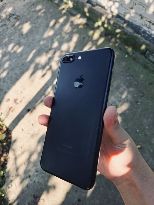 В продаже Iphone 7 plus без ремонта