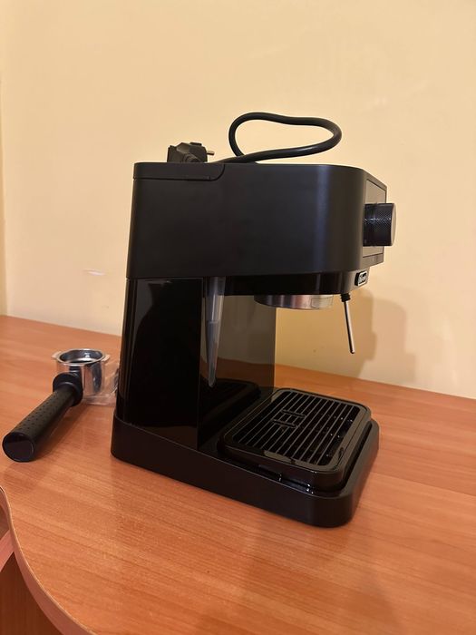 Кафемашина Delonghi EC235.BK