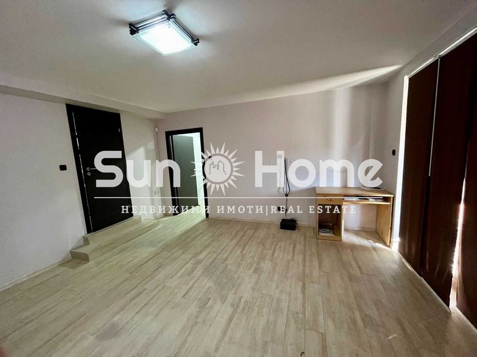 Вила  с панорамна гледка и просторен двор в гр. Харманли