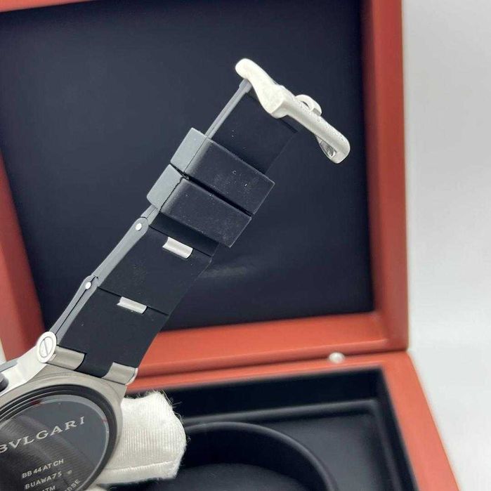 Кварцов мъжки часовник Bvlgari Diagono Titanium Chronograph