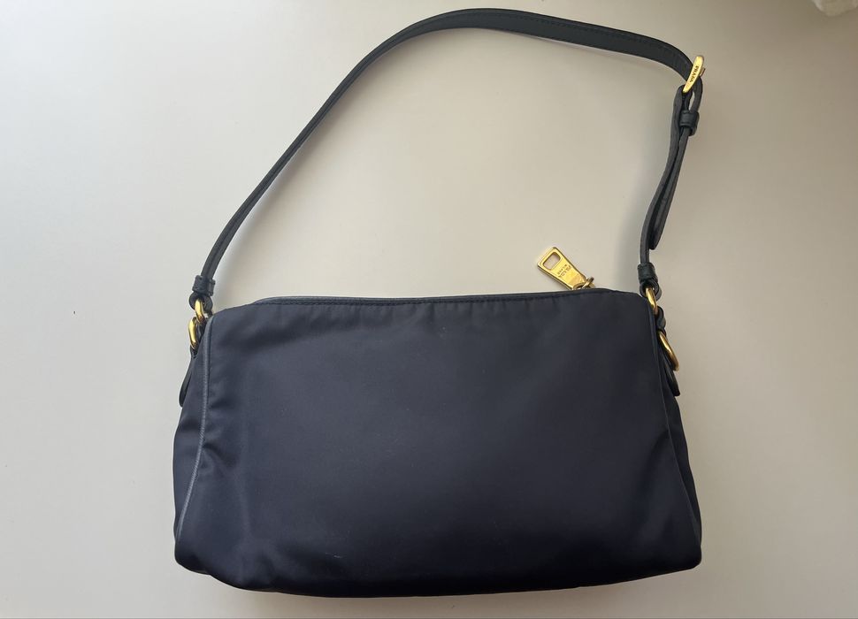 Prada Re-Edition 2000 Double Zip дамска чанта